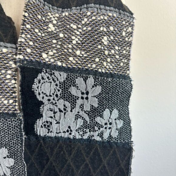 EUC Guillaumede Mons Paris Women’s Scarf - Picture 6 of 7